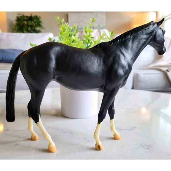 Breyer Collectible Horse Miss Resistance Free - Picture 2 of 4